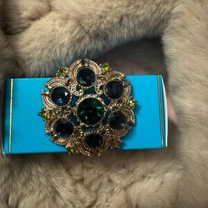 Squier Brooch vintage 1960 beautiful stones rhinestones